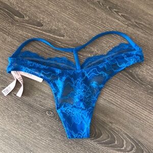 NWT Victoria's Secret Very Sexy Shine Strap Cut-Out Back Lace Thong Panty